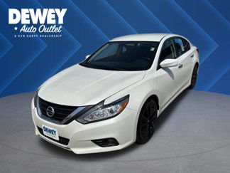 Used 2017 Nissan Altima 2.5 SV image 1