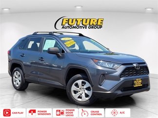 Used 2020 Toyota RAV4 LE image 1