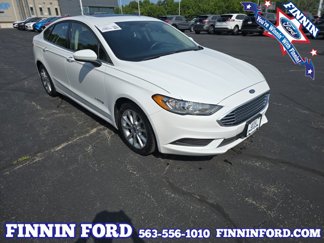 Used 2017 Ford Fusion SE image 1