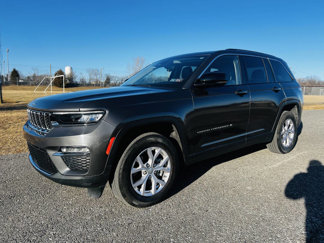Used 2022 Jeep Grand Cherokee Limited image 1
