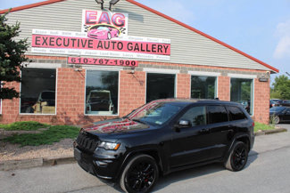 Used 2022 Jeep Grand Cherokee Laredo X image 1
