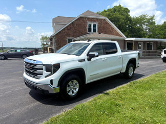 Used 2023 GMC Sierra 1500 SLE image 1