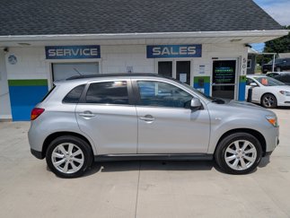 Used 2015 Mitsubishi Outlander Sport SE image 1