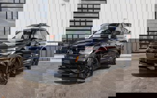 Used 2022 Volkswagen Tiguan SE R-Line image 1