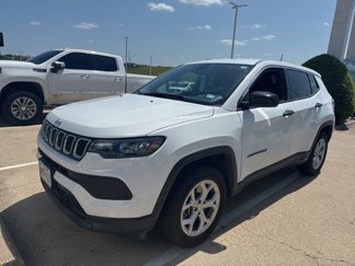 Used 2024 Jeep Compass Sport image 1