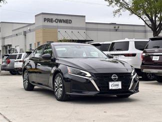 Used 2023 Nissan Altima 2.5 SV image 1