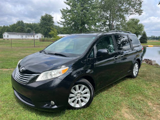 Used 2011 Toyota Sienna Limited image 1