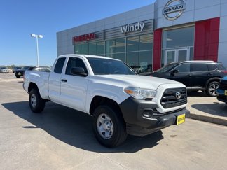Used 2017 Toyota Tacoma 2WD Access Cab image 1