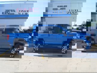 Used 2022 GMC Sierra 1500 AT4 w/ AT4 Preferred Package image 1