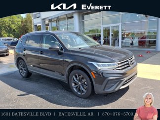 Used 2022 Volkswagen Tiguan SE image 1