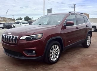 Used 2019 Jeep Cherokee Latitude w/ Cold Weather Group image 1