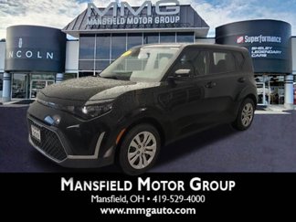 Used 2023 Kia Soul LX image 1