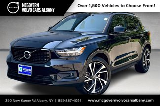 Used 2021 Volvo XC40 T5 R-Design w/ Climate Package image 1