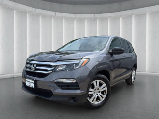 Used 2018 Honda Pilot LX image 1