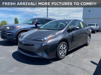 Used 2018 Toyota Prius Three image 1