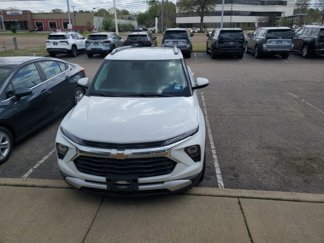 Used 2024 Chevrolet TrailBlazer LT image 1