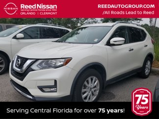 Used 2017 Nissan Rogue SV image 1