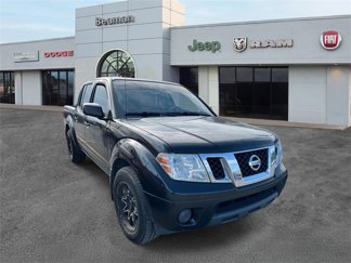 Used 2019 Nissan Frontier SV image 1