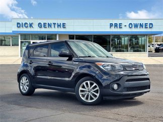 Used 2017 Kia Soul + image 1