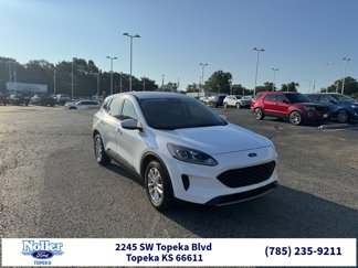 Used 2020 Ford Escape SE image 1
