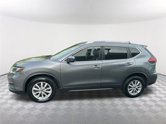 Used 2018 Nissan Rogue SV image 1