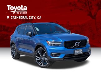 Used 2020 Volvo XC40 T5 R-Design image 1