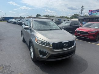 Used 2017 Kia Sorento LX image 1