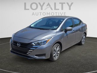 Used 2025 Nissan Versa SV image 1