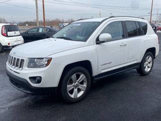 Used 2017 Jeep Compass Latitude image 1