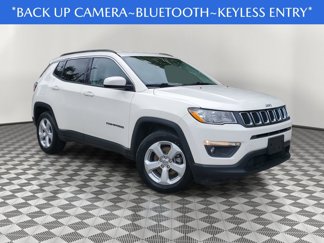 Used 2017 Jeep Compass Latitude image 1