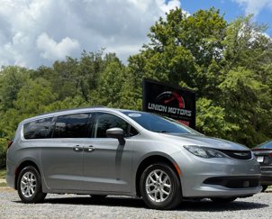 Used 2021 Chrysler Voyager Lxi image 1