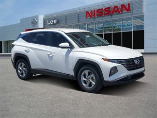 Used 2023 Hyundai Tucson SE image 1