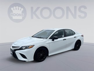 Used 2020 Toyota Camry SE image 1