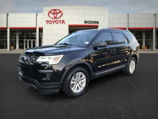 Used 2018 Ford Explorer XLT image 1