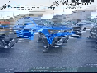 New 2025 Volkswagen Taos SE image 1