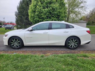 Used 2017 Chevrolet Malibu LT w/ Leather Package image 1