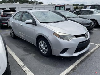 Used 2015 Toyota Corolla LE image 1
