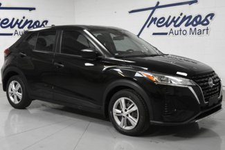 Used 2022 Nissan Kicks S image 1