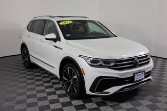 Used 2022 Volkswagen Tiguan SEL R-Line image 1