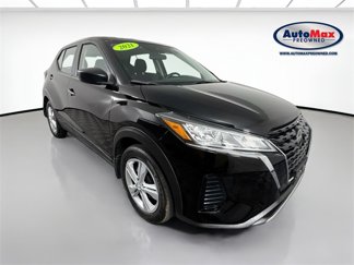 Used 2021 Nissan Kicks S image 1