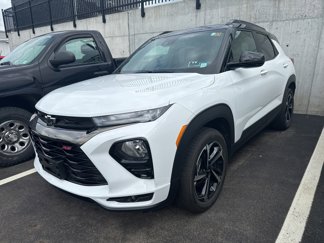 Used 2023 Chevrolet TrailBlazer RS w/ Sun and Liftgate Package image 1