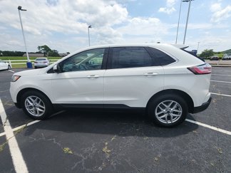 Used 2022 Ford Edge SEL w/ Convenience Package image 1
