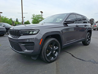 Certified 2023 Jeep Grand Cherokee Altitude image 1