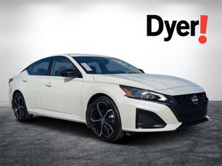 Used 2023 Nissan Altima 2.5 SR w/ SR Premium Package image 1