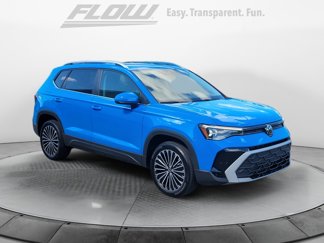 Used 2025 Volkswagen Taos SE w/ Panoramic Sunroof Package image 1