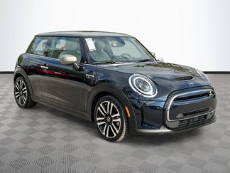 Used 2024 MINI Cooper SE image 1