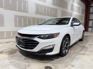 Used 2022 Chevrolet Malibu LT image 1