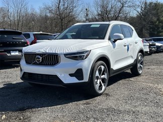 New 2025 Volvo XC40 B5 Core w/ Climate Package image 1