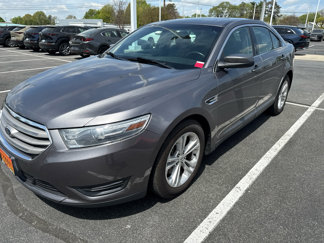 Used 2013 Ford Taurus SEL image 1