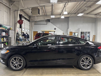 Used 2017 Ford Fusion SE w/ Equipment Group 201A image 1